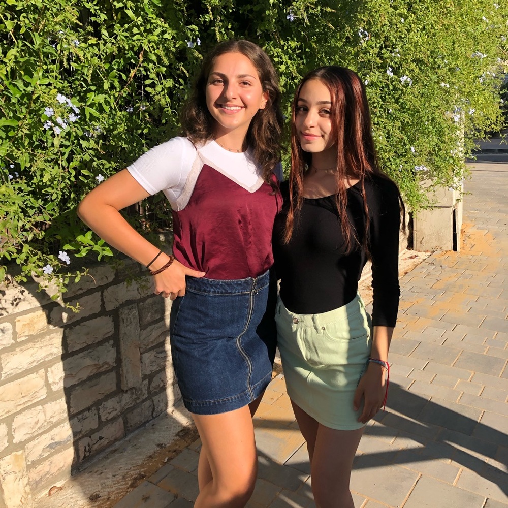 Meet your Posher, Maya